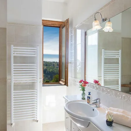 בית הארחה Da Zia Adele אג'רולה