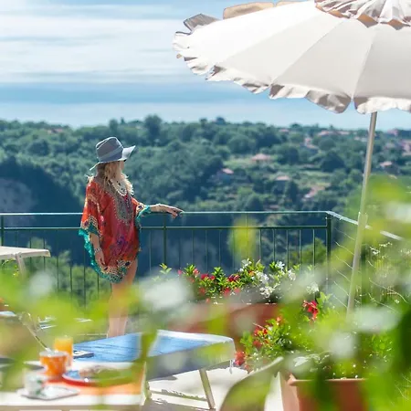 Da Zia Adele אג'רולה