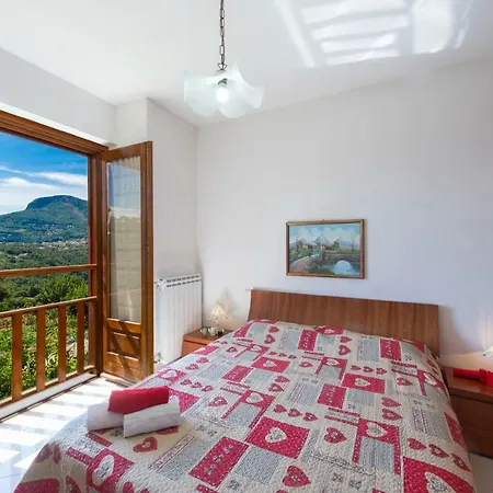 Da Zia Adele אג'רולה